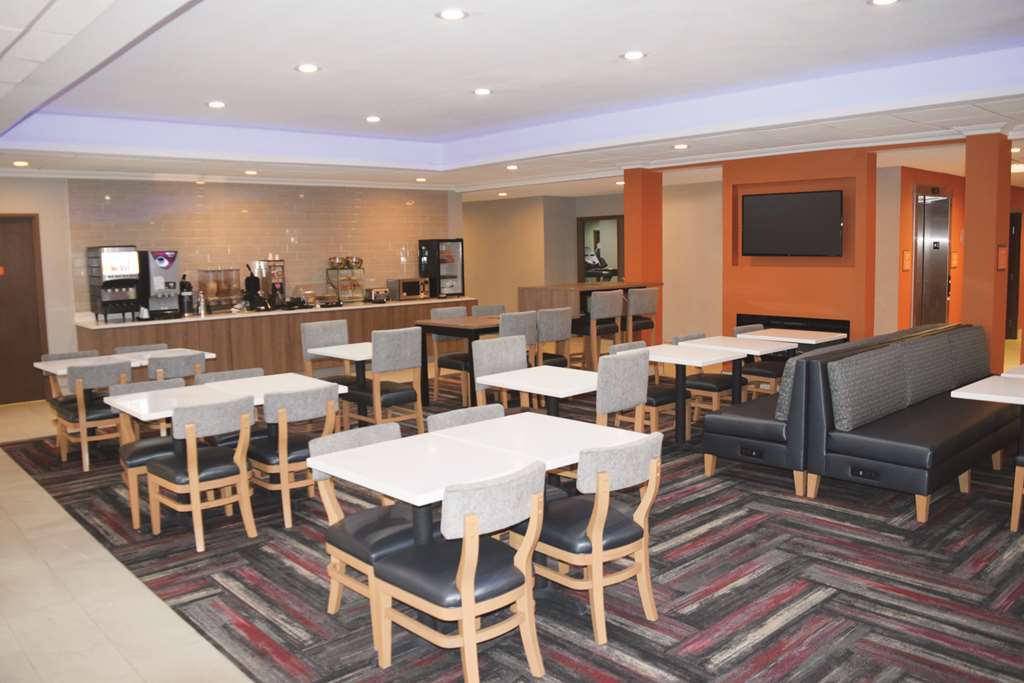 拉克万纳温德姆拉昆塔套房酒店 Lackawanna 餐厅 照片